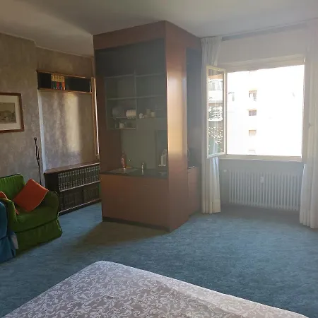 Corvetto 16 - Elegant apartment for 4 - Metro 5 min - Duomo 10 min-2